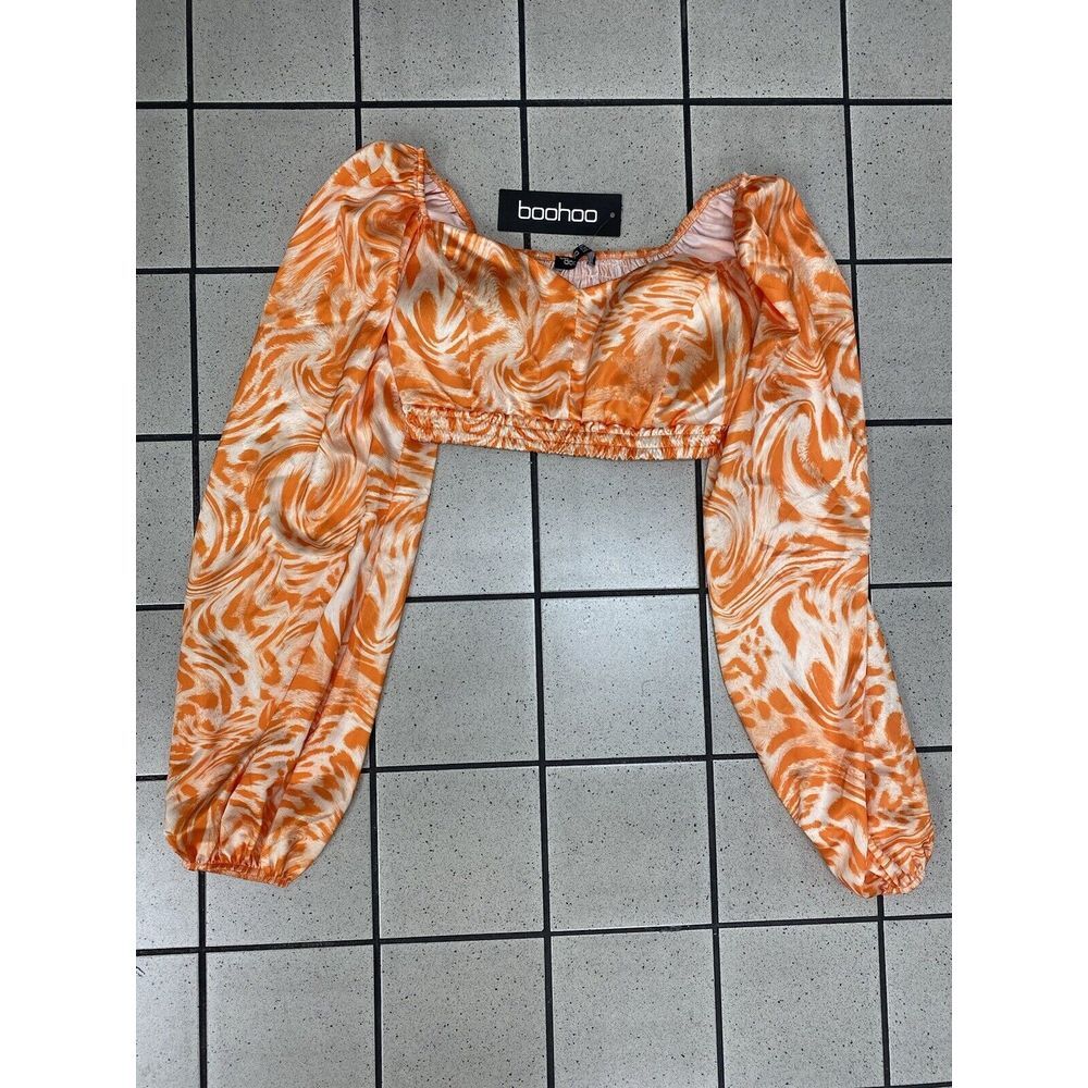 Women's Boohoo Mid-Driff Cropped LS NWT Animal‎ Print Sexy Shirt